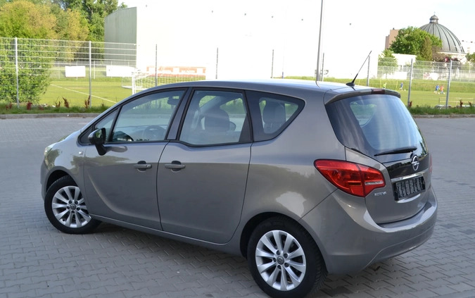 Opel Meriva cena 32900 przebieg: 179000, rok produkcji 2015 z Płock małe 596